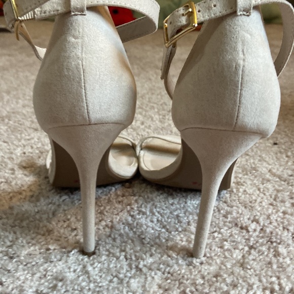 Lulus cream heels - Picture 3 of 4